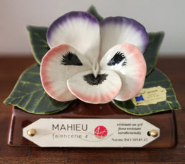 White/Purple/Pink Pansy stand (MK10.2004)