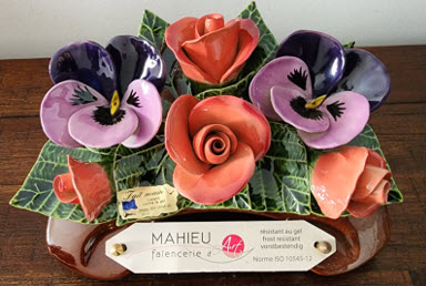 Light Red Roses and Purple Pansy stand